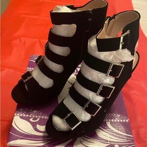 Brand New Shoes, size 8